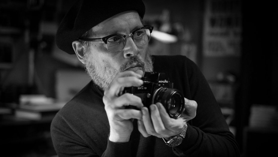 Minamata, prima immagine di Johnny Depp nei panni di Eugene Smith