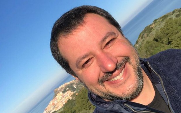 Matteo Salvini e la proposta di legge leghista sulle canzoni italiane: “E’ solo un invito, il governo non può imporlo per legge”