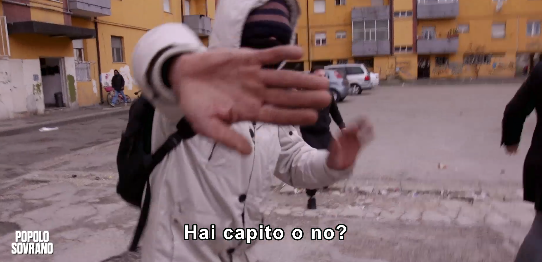 Popolo sovrano, Daniele Piervincenzi e troupe aggrediti a Pescara (video)