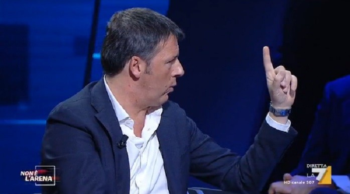Non è l’Arena, Renzi parla dei genitori e si arrabbia col pubblico: “Non c’è niente da ridere” (Video)