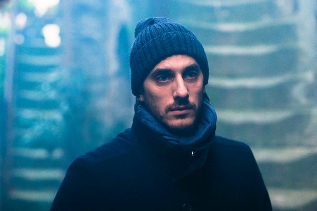 Ricordi?: trailer, foto e poster del film con Luca Marinelli premiato a Venezia