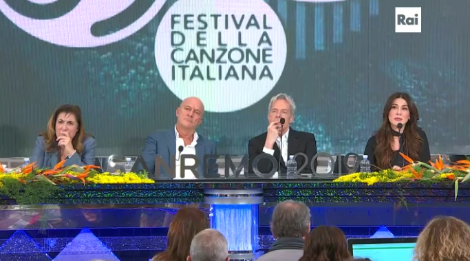 Sanremo 2019, i finalisti dei Giovani non saliranno sul palco: “Problemi logistici”