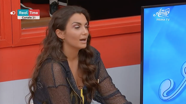 Amici 18, Elettra Lamborghini: “Il mio ego è diminuito, ho un problema ad andare in mezzo alla strada”