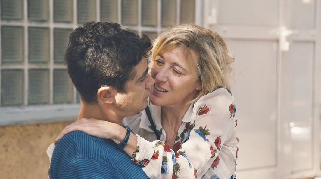 I Villeggianti: trailer italiano del film di Valeria Bruni Tedeschi