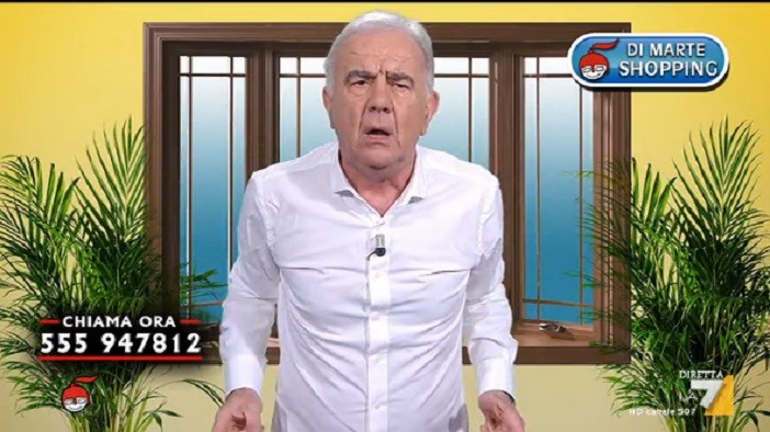 Di Martedì e gli effetti della non-diretta. La copertina di Gene Gnocchi in onda senza risate e applausi
