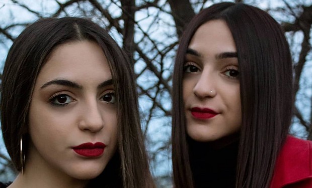 Il Collegio, Rai 2 batte il ferro finché è caldo: le gemelle Fazzini ospiti a Tg2 Post