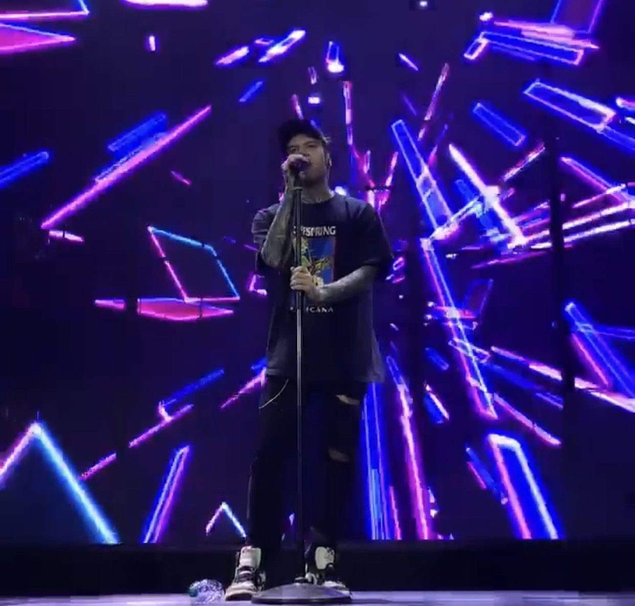 Fedez a Torino, la scaletta del Paranoia Airlines Tour