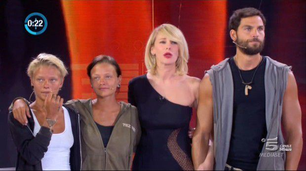È successo in TV – 23 marzo 2015: Le Donatella vincono la prima Isola dei Famosi Mediaset (VIDEO)