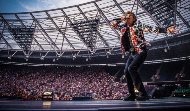 Rolling Stones, tour negli Usa cancellato: “Mick Jagger sta male”