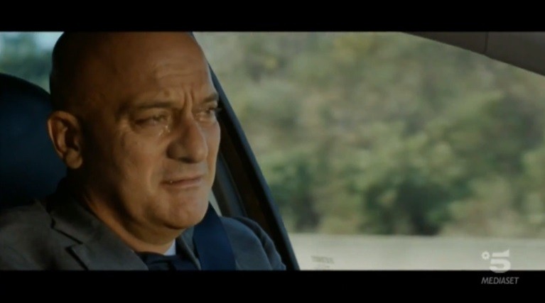 Benvenuti al sud al posto di Cortellesi-Albanese. E anche Striscia sbaglia il lancio del film