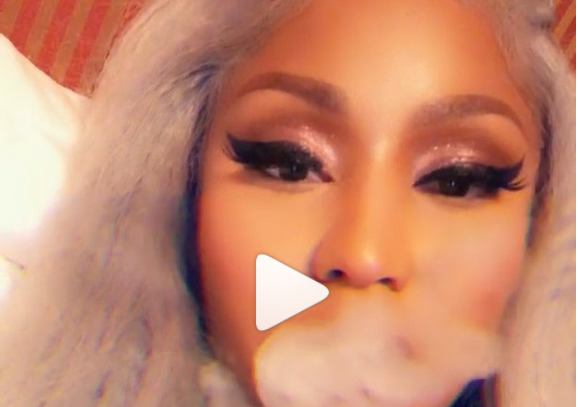 Nicki Minaj, concerto annullato a Bordeaux: il pubblico inizia a urlare “Cardi B!” (video)