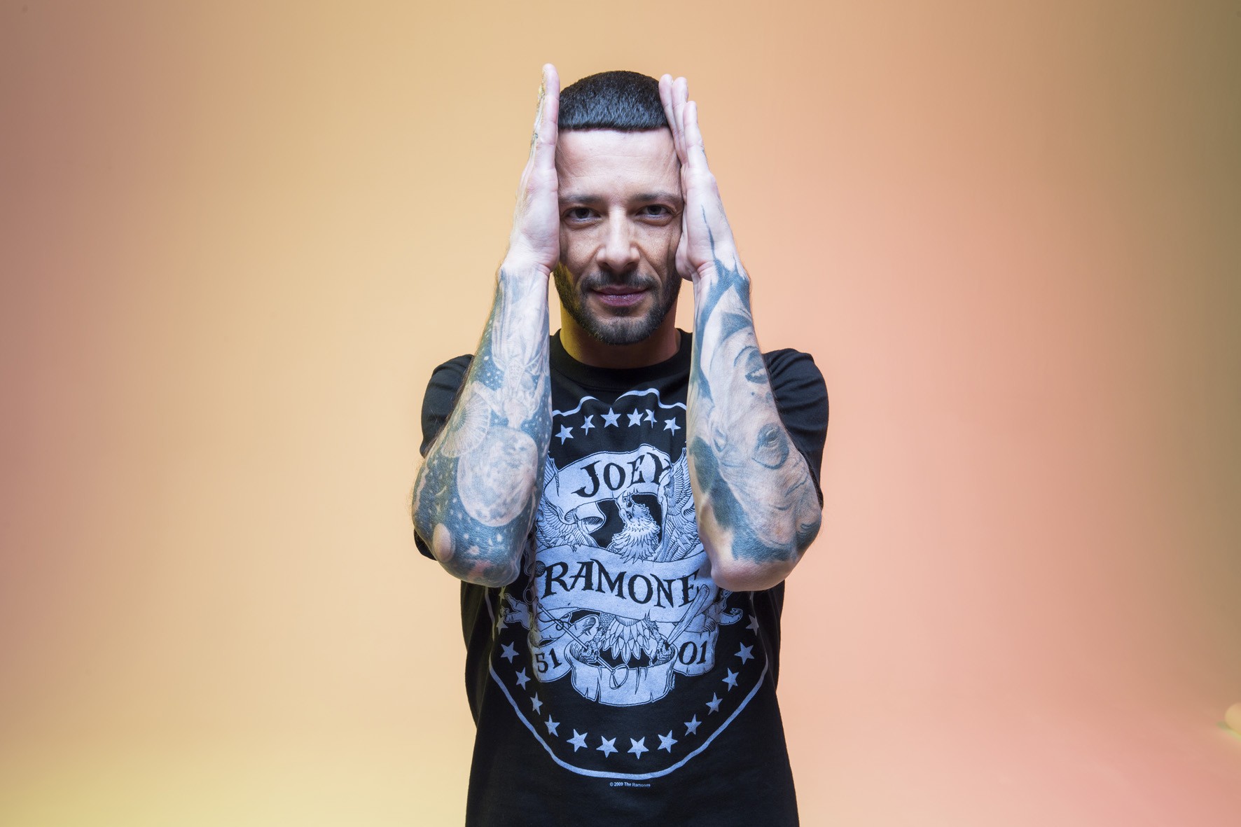 Nesli, Vengo in Pace il nuovo album