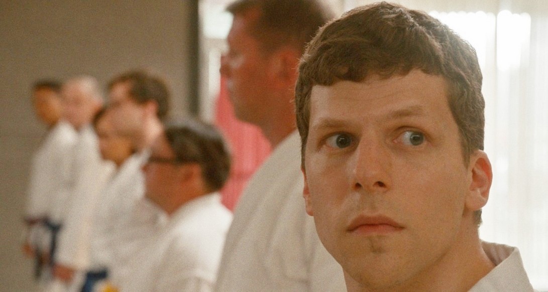 The Art of Self-Defense: trailer del film con Jesse Eisenberg a scuola di Karate