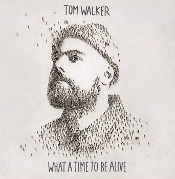 Classifica musica inglese 8 marzo 2019: Lewis Capaldi primo nei singoli con Someone you loved, Tom Walker debutta in vetta negli album con What a time to be alive