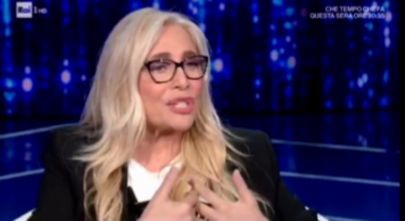 Mara Venier: “Quando Costanzo era mio competitor mi faceva l’in bocca al lupo. Bisogna avere rispetto per il lavoro altrui”