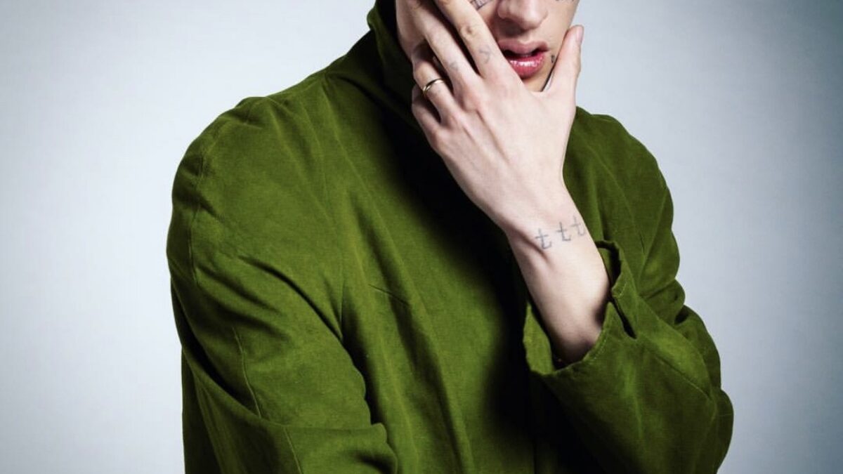 Young Signorino come Sfera Ebbasta: “Non siamo noi artisti a dare il cattivo esempio, colpa di voi genitori”