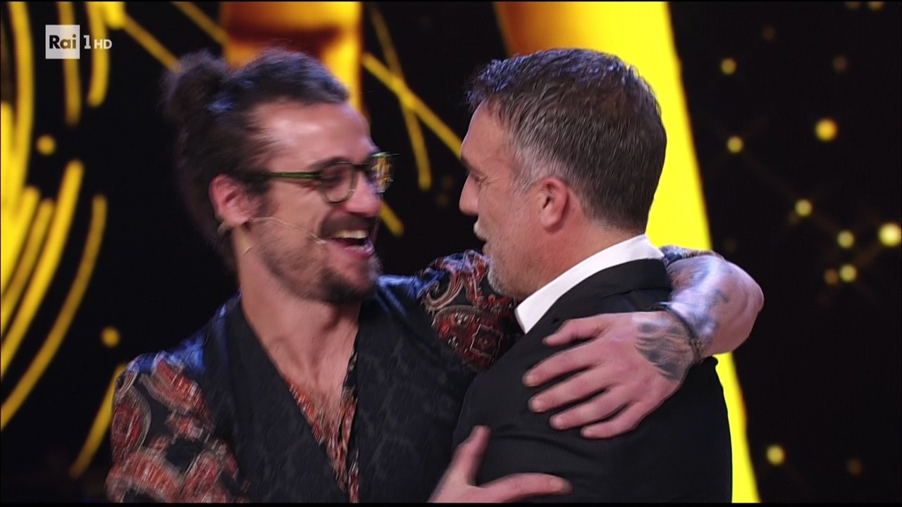 Ballando con le Stelle, Osvaldo emozionato con Batistuta: “Idolo!” (VIDEO)
