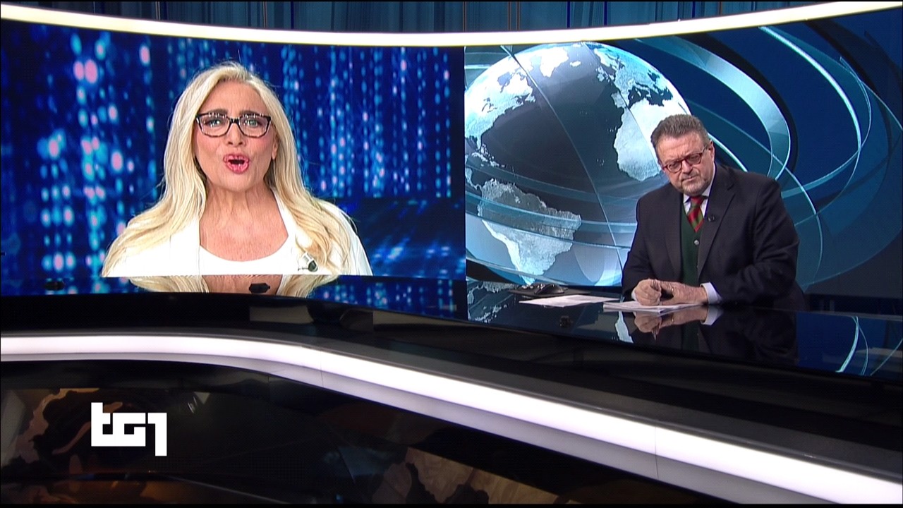 Mara Venier è ‘sveglia dalle 5’ e confonde Palme e Pasqua al Tg1…