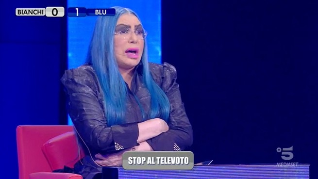 Amici 18, Loredana Bertè contro Renato Zero: “Si incensa da solo” (VIDEO)