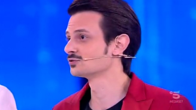 Amici 18 serale: Fabio Rovazzi sostituisce Ricky Martin