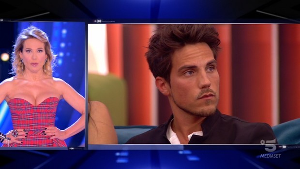 Grande Fratello 16, Barbara D’Urso rimprovera Daniele per le frasi omofobe: “Quando entro nella Casa è perché sono molto incazzata!” (Video)