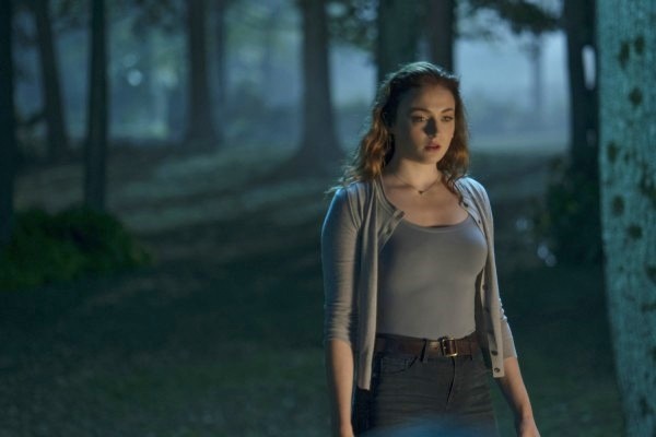 Dark Phoenix – foto e locandine del nuovo film degli X-Men