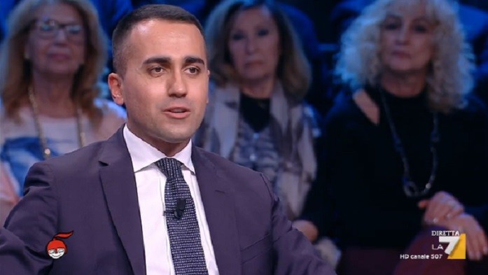 Di Maio al consiglio dei ministri e contemporaneamente da Floris. Anche Cartabianca deve “adeguarsi”