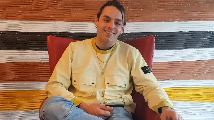 Ernia a Blogo: “68 (Till the end) è un disco rap, hip-hop, più leggero rispetto a 68. Da ieri ho iniziato a lavorare al nuovo disco” (video)