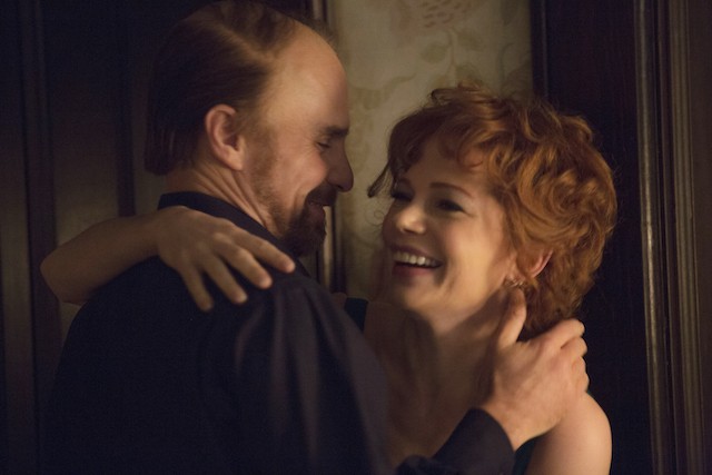 Fosse/Verdon, su FoxLife una lezione di spettacolo dal passato (con due straordinari Rockwell e Williams)