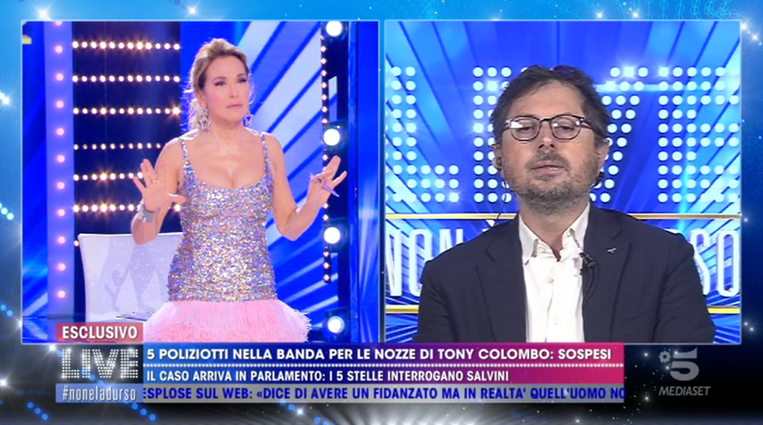 Live non è la d’Urso, la conduttrice interrompe la discussione per il troppo caos