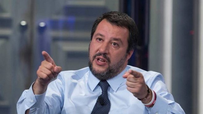 Salvini: “Fazio mi ha invitato il 5 maggio a Che tempo che fa. Se ti dimezzi lo stipendio, ci vengo”