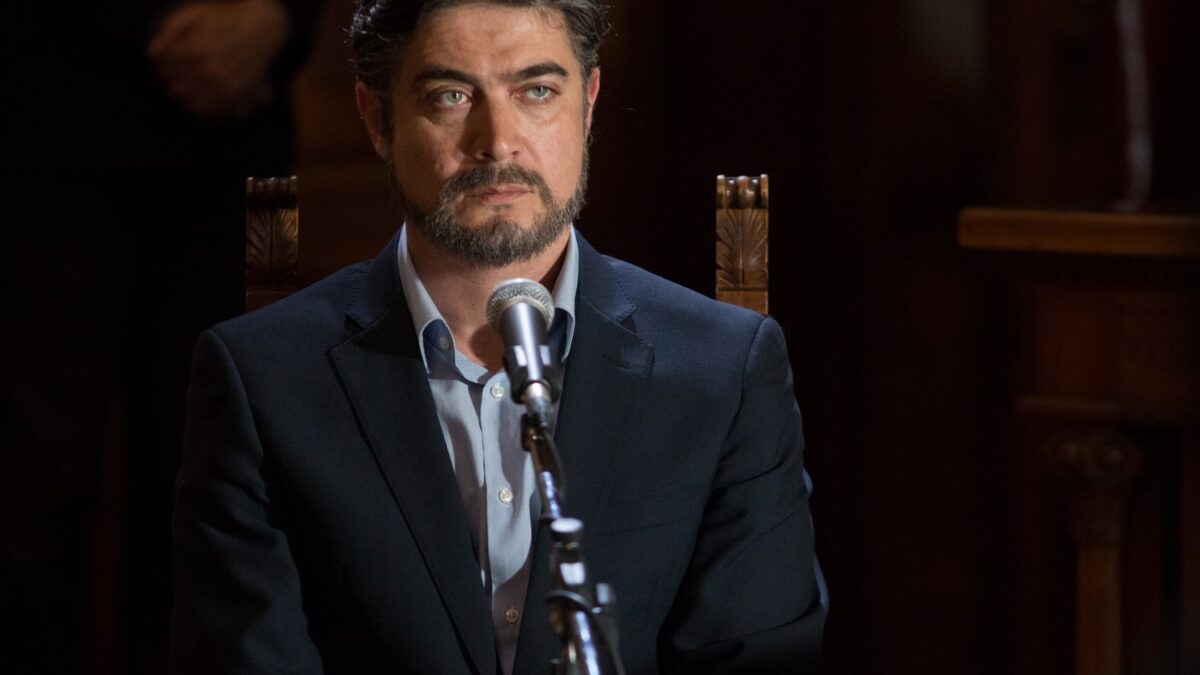 Non sono un assassino: trailer del thriller con Riccardo Scamarcio e Claudia Gerini