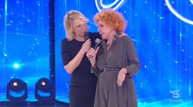 Amici 18, Ornella Vanoni: “E’ stata lunga l’attesa, sembra una di quelle sedute politiche dove tutti litigano!”