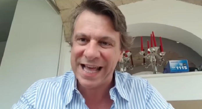 Nicola Porro all’attacco di Michela Murgia: “Ignorantona, io da Santoro ci andavo”. E rispolvera la gaffe ad Agorà