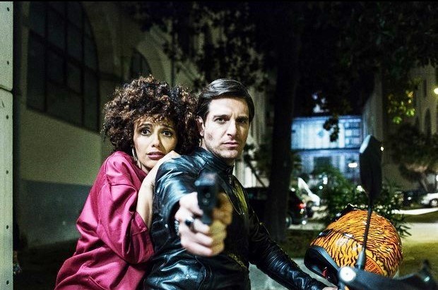 Stasera in tv: “Ammore e Malavita” su Rai 2