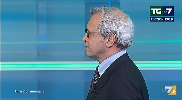 Maratona Mentana, la Sardoni ‘attende’ il direttore. Lui: “A che mese sei?”