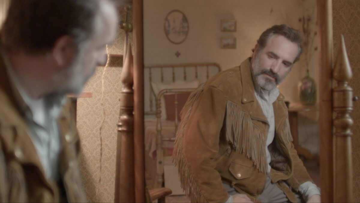 Cannes 2019, Le daim, recensione: un Dupieux più piccolo ma non meno sopra le righe