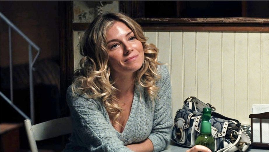 American Woman: trailer e trama del thriller con Sienna Miller
