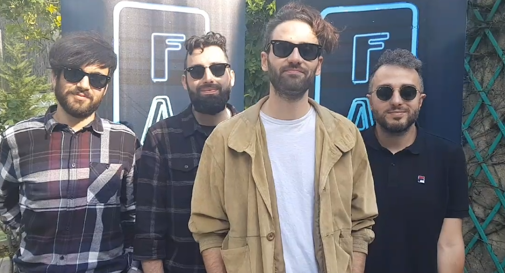 Fast Animals and Slow Kids a Blogo: “I live ed il pubblico che ci ascolta sono l’astratto che si concretizza” (video)