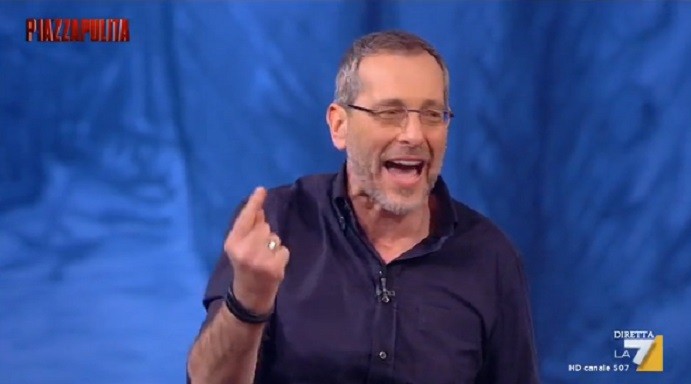 Formigli contro Salvini: “Ha le fanfare ovunque. Piazzapulita unico programma dove non mette piede” (Video)