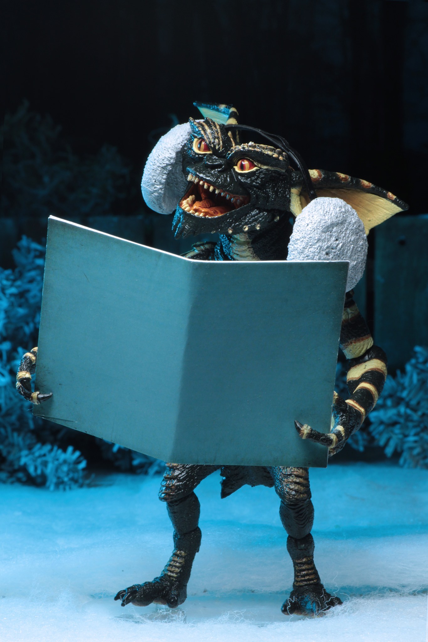 Gremlins: nuovo set di action figures ispirato alla scena dei canti natalizi