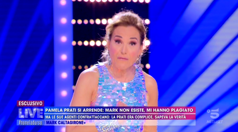 Live – Non è la d’Urso, Barbara d’Urso contro Pamela Prati: “Ma che ne sai quanto è bello essere mamma?”
