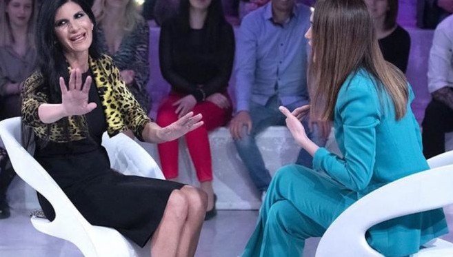 Verissimo, Pamela Prati abbandona lo studio. Silvia Toffanin furiosa: “Mi sento presa in giro”