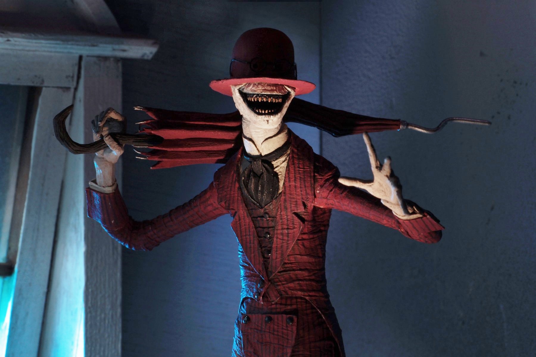 The Conjuring 2: NECA annuncia l’action figure dell’Uomo Storto