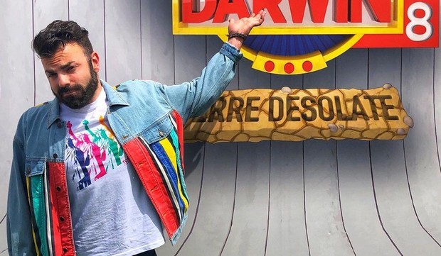 Ciao Darwin 8, Il Signor Distruggere: “Tagliato il mio intervento, Paola Perego ne sarebbe uscita un po’ male”. Poi, arriva una piccola marcia indietro…
