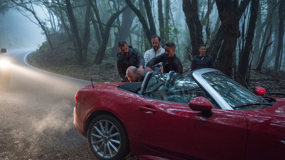 Cannes 2019, The Whistlers, recensione: Porumboiu assembla un noir intelligente e spiritoso