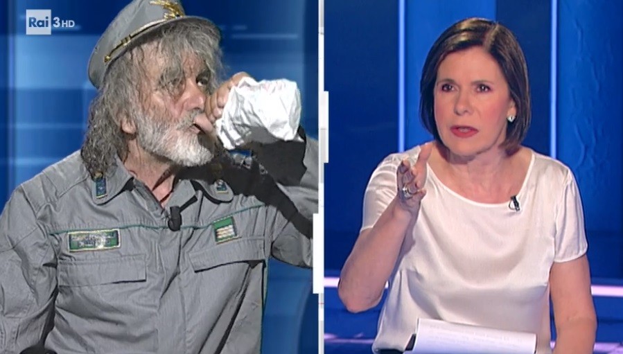 Cartabianca, lite Berlinguer-Corona. E lo scrittore beve birra in diretta
