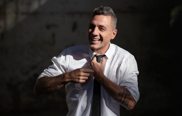 Cizco, Non ridi mai è il singolo che segna il ritorno alla musica dell’inviato de Le Iene