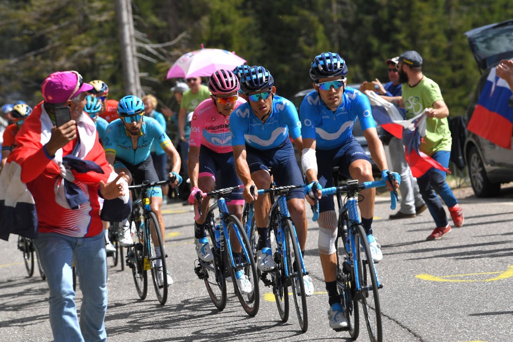 Giro d’Italia 2019, Lopez prende a schiaffi un tifoso
