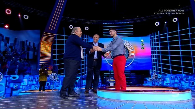 Caduta Libera, Lino Banfi ospite a sorpresa: “Nicolò Scalfi? Un altro nipotino acquisito” (video)